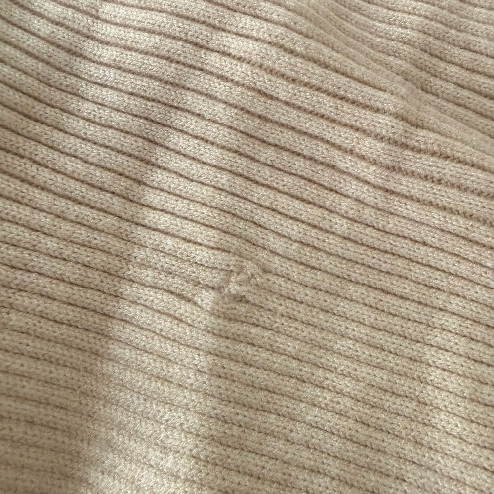 Pinque Ribbed Sweater - Medium - Note Callout - Picture 4 of 5